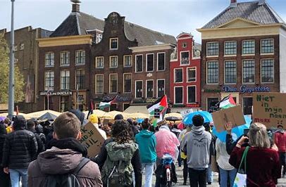 Veel mensen op Palestina demonstratie grote markt